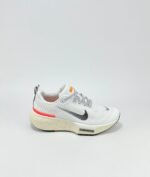 Nike Zoom Flyknit Invincible 4