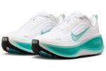 Nike Vomero Plus - Image 6
